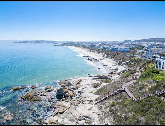 LAND FOR SALE IN WATERFRONT